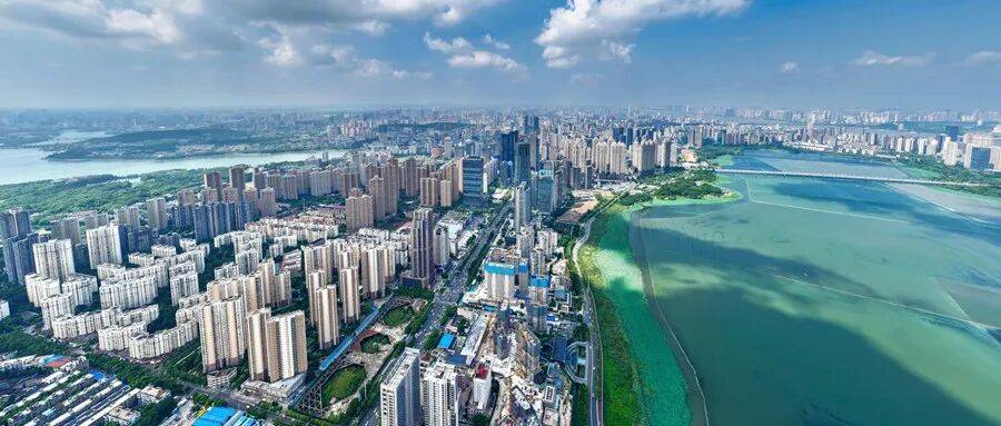 消费十强城市洗牌,中西部的逆袭?