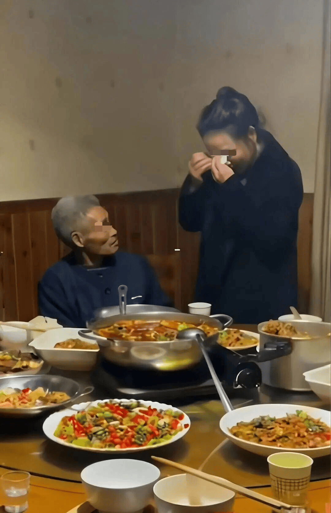 男子一次性收到11年工资38万元，老板曾辩称“路遇乞讨好心收留，属自愿劳动”