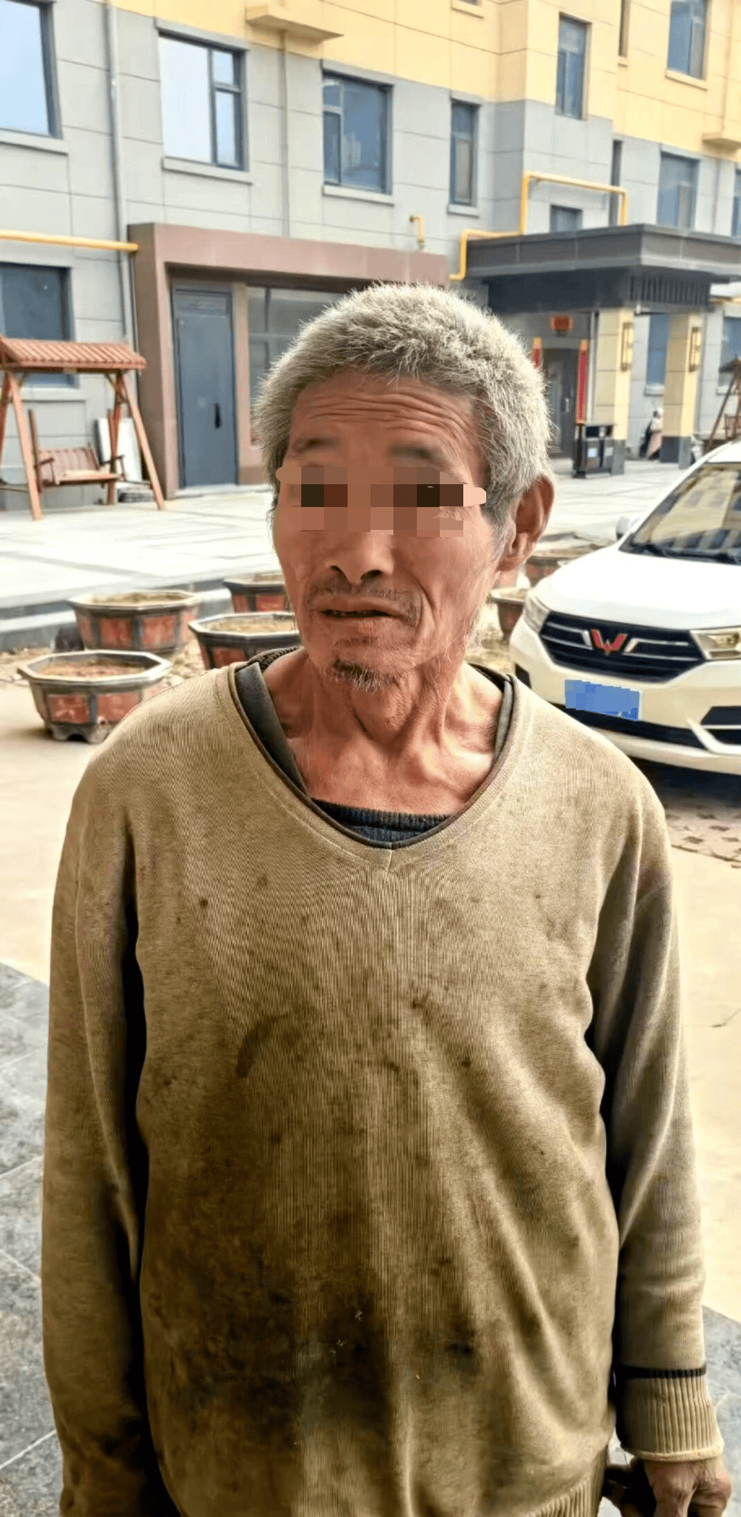 男子一次性收到11年工资38万元，老板曾辩称“路遇乞讨好心收留，属自愿劳动”