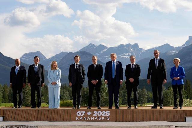 法国官宣马克龙访华,中方态度和两年前不同了