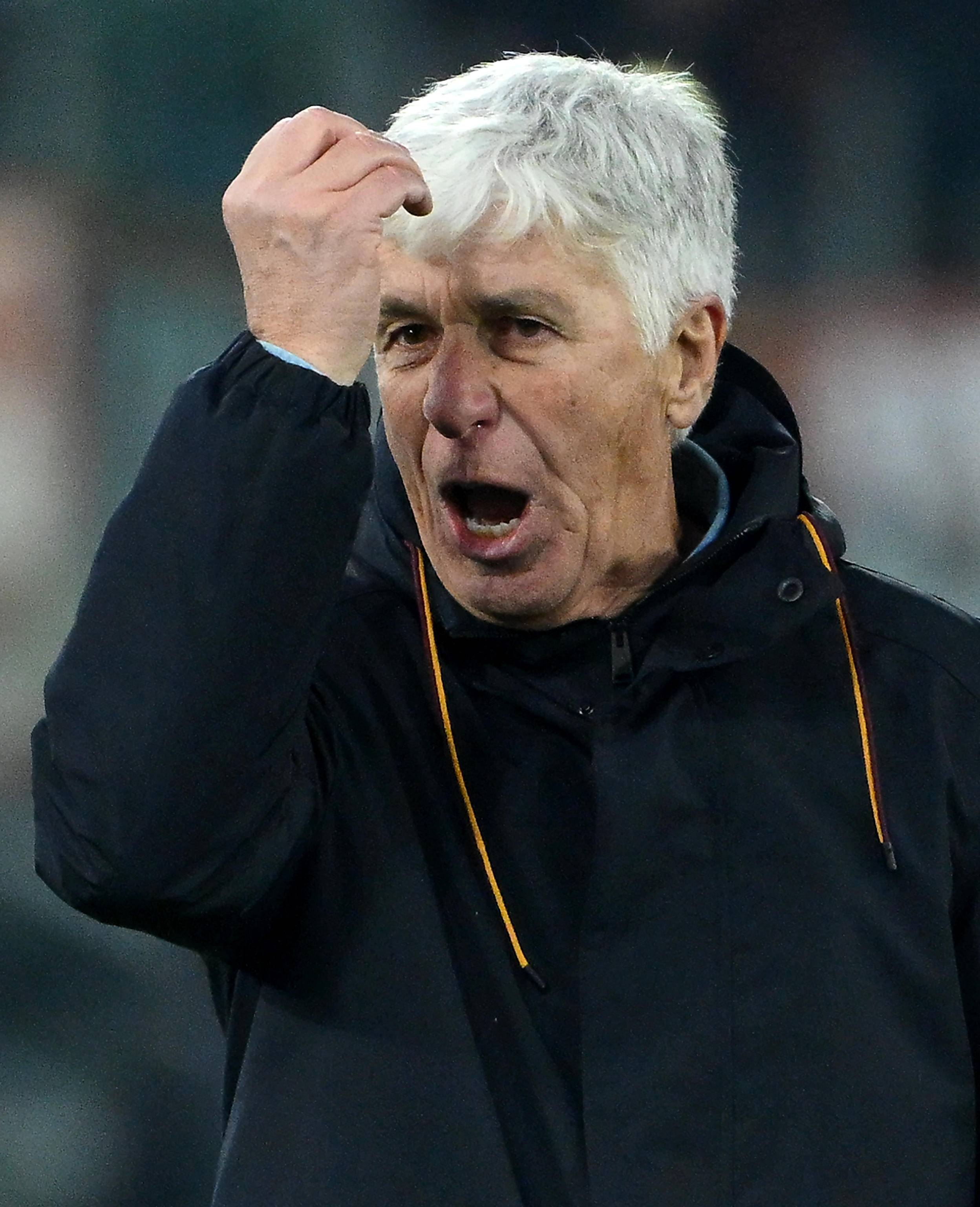 (外代二线)足球——意甲:罗马胜科莫