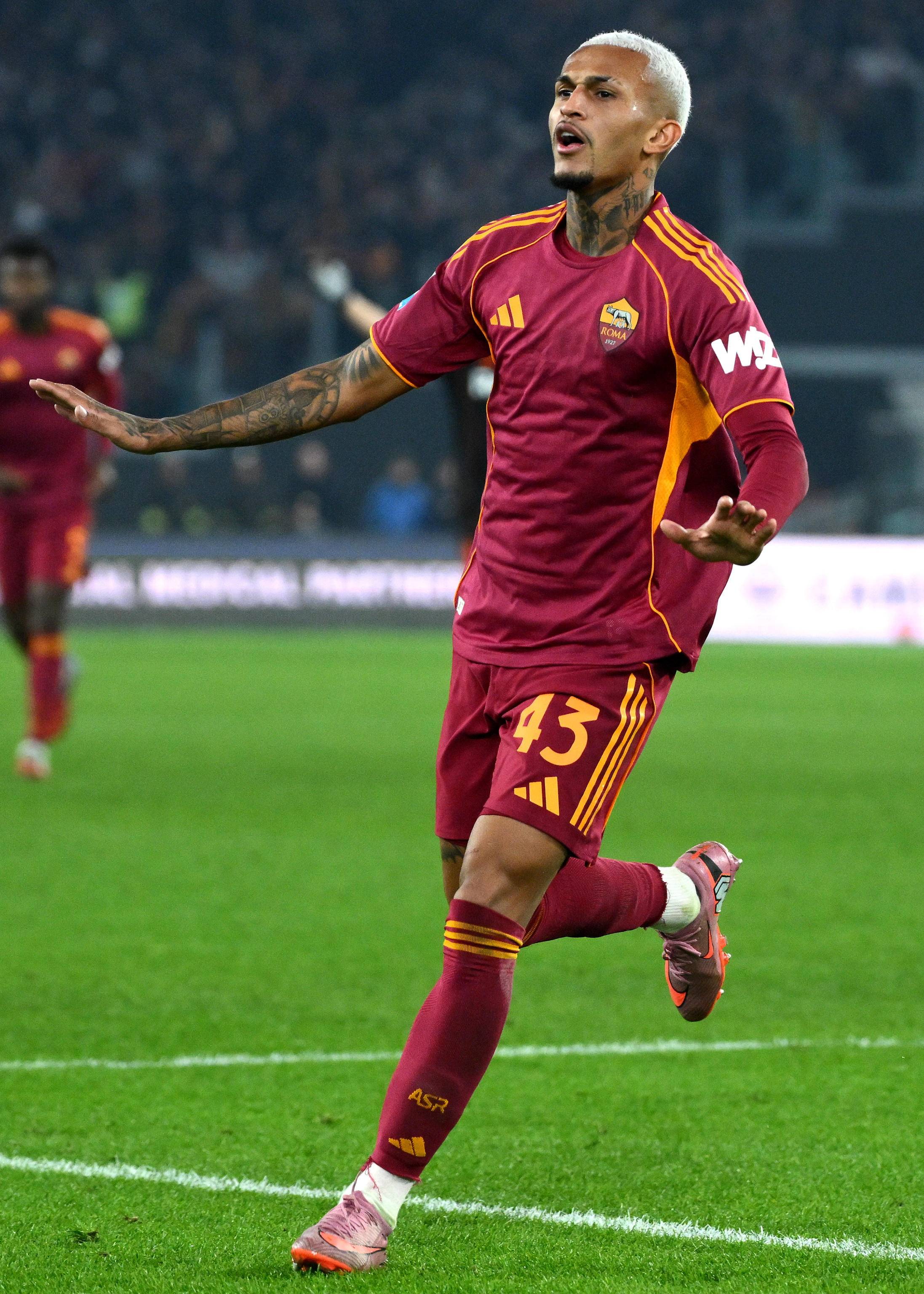 (外代二线)足球——意甲:罗马胜科莫